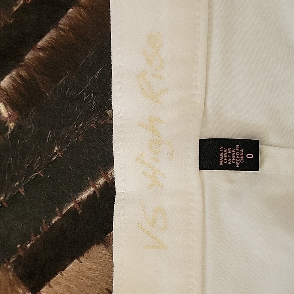 Victoria Secret High Rise, Distressed, White Denim Angel Wings Shorts Size 0 - Picture 5 of 12